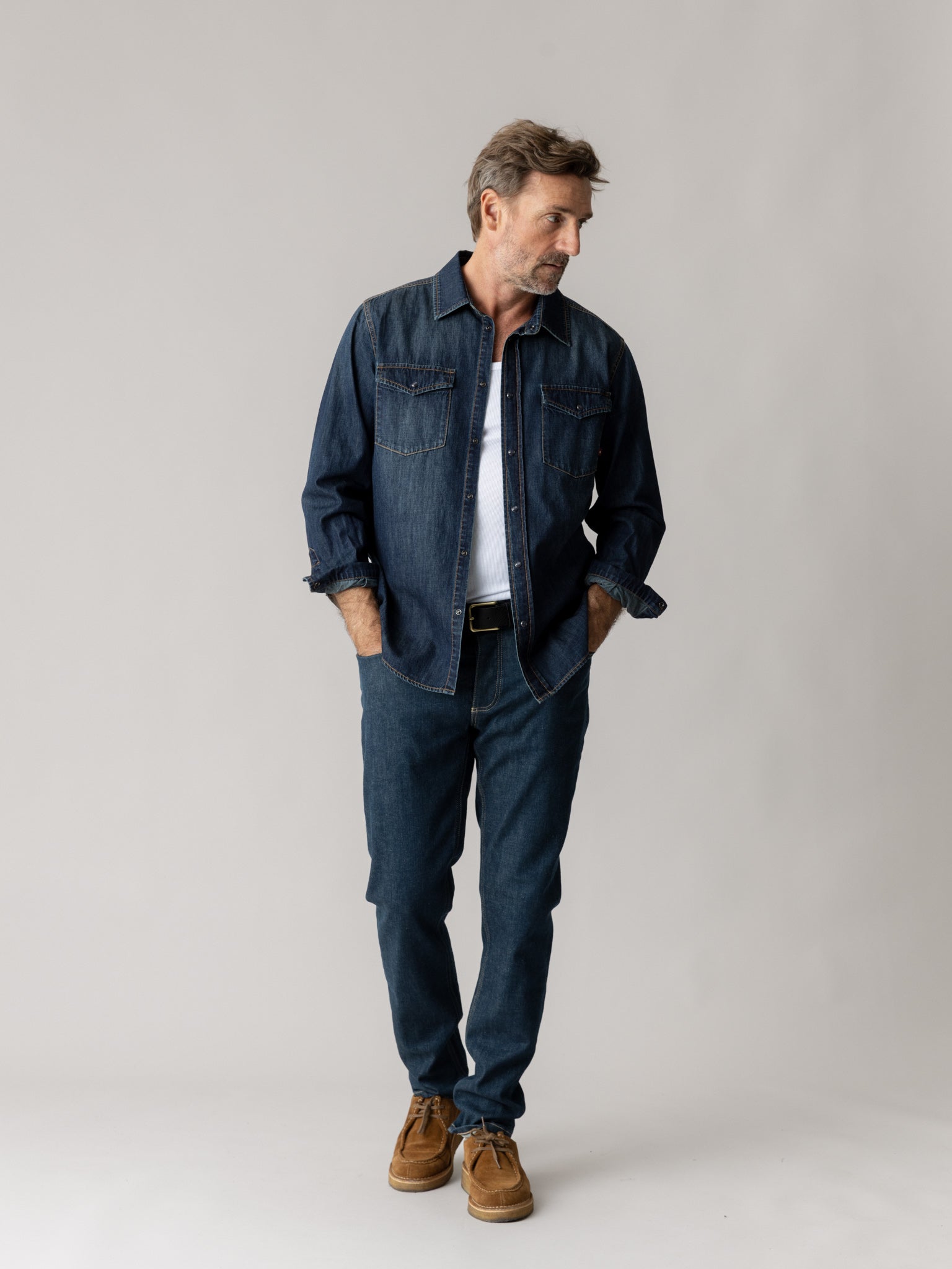 Modelshot / Dark Blue Denim / Detail
